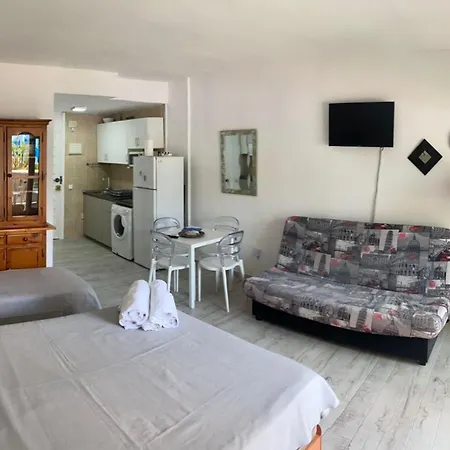 Apartment In Benal Resort, Wifi, 100m From *