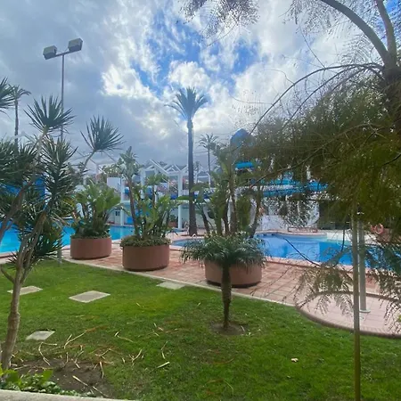 Sunny At Benal 4 Pools, Water Slides Steps From Apartman Benalmádena